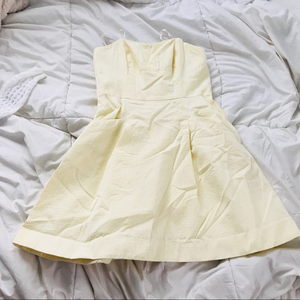 ♏️SOLD♏️ Yellow Lilly Pulitzer searsucker dress